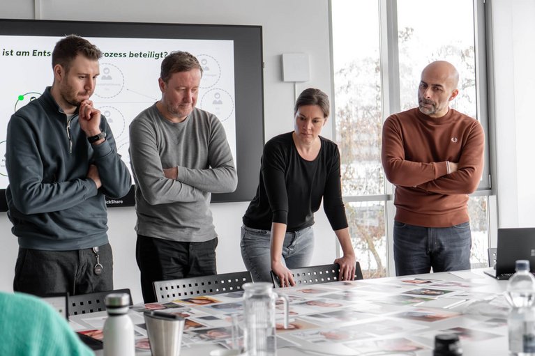 Team-Arbeit im Strategie-Workshop mit Columbus Interactive